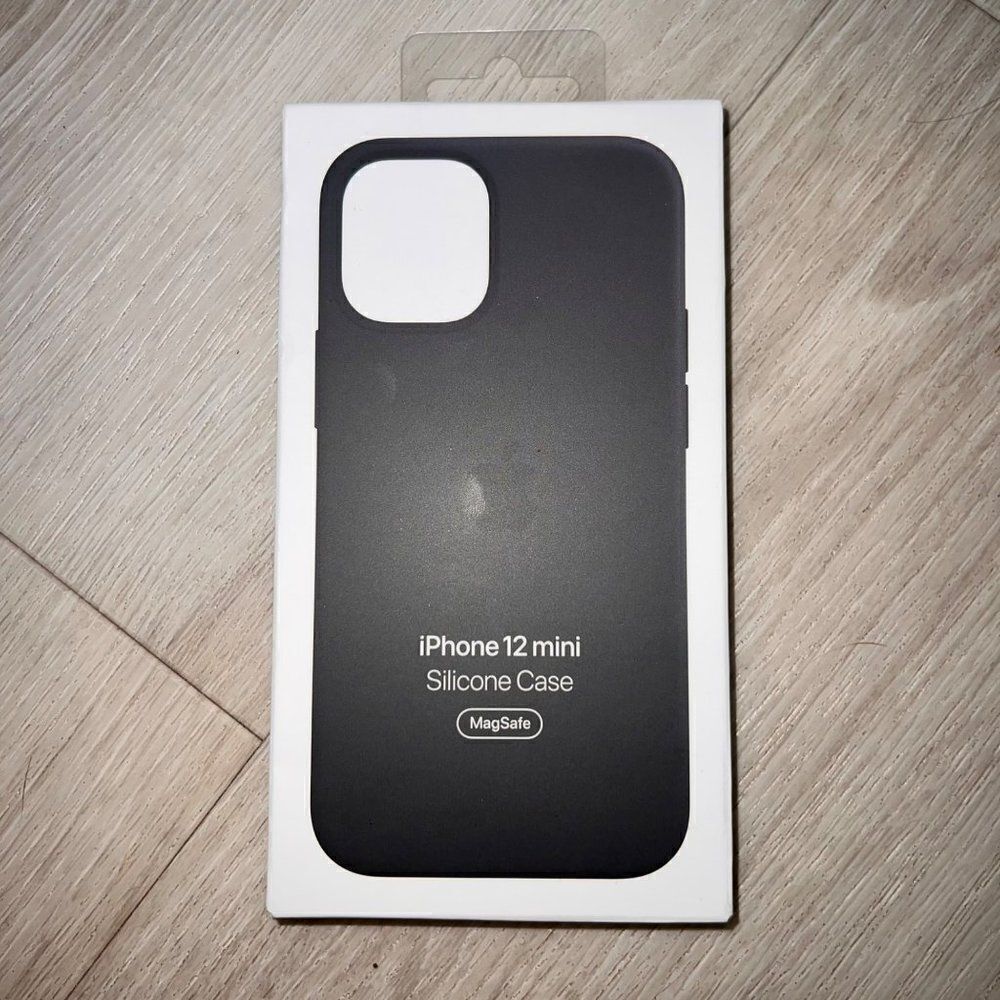 Apple iPhone‎ 12 Mini Silicone Magsafe Case A2496 Black